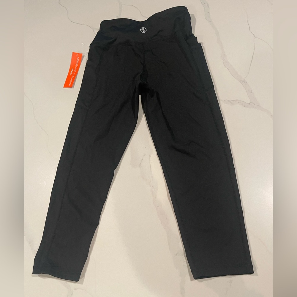 Black leggings with side pockets